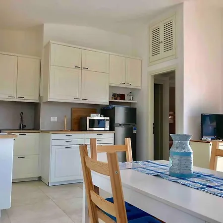 100mt From Campulongu With Sea View 度假居